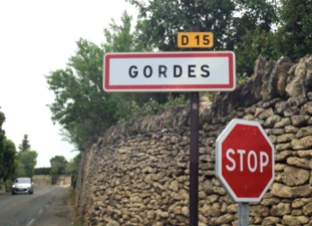 road to Gordes